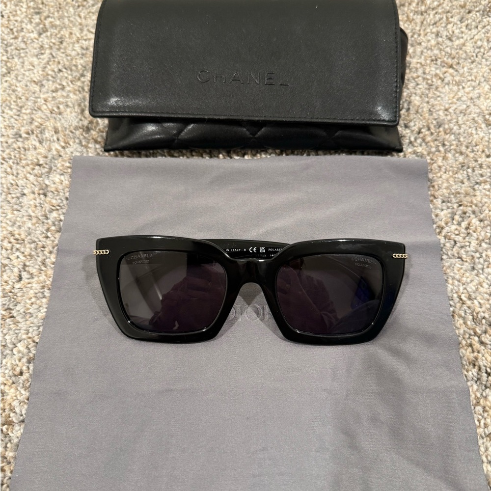 Chanel ch5509 square sunglasses with case
